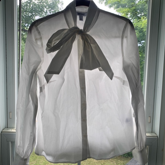 Nine West size small white button down with neck bow tie -worn once - Picture 1 of 5
